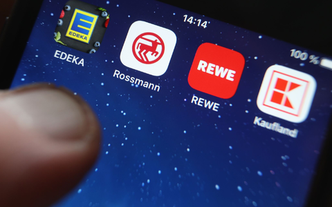 Die Bonus-Apps der Handelsketten werden von vielen Kunden genutzt. - Foto: Karl-Josef Hildenbrand/dpa