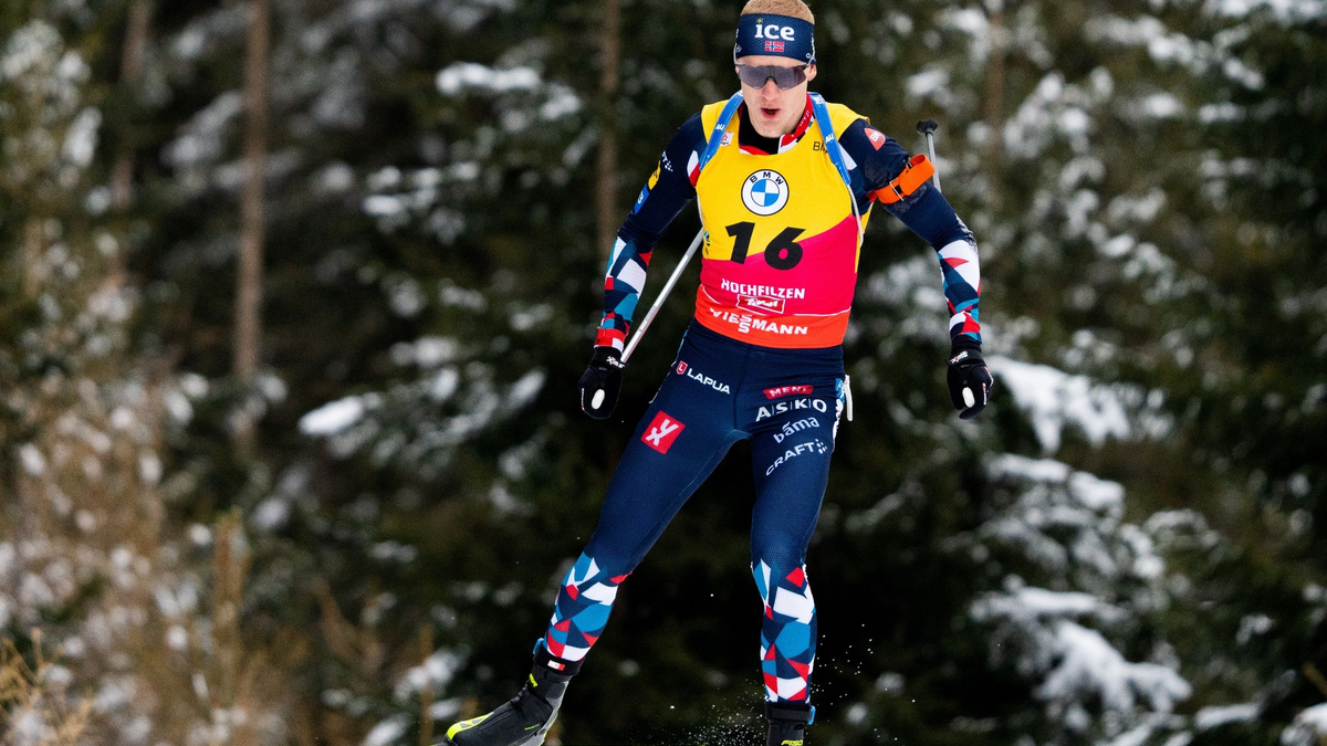 Norwegens Biathlon-Star Johannes Thingnes Bö siegte auch im Massenstart. - Foto: Georg Hochmuth/APA/dpa