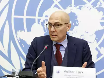 «Wie können wir unsere Menschlichkeit und unsere Rechte in diesem neuen Universum schützen?», sagt Volker Türk mit Blick auf KI. - Foto: Salvatore Di Nolfi/KEYSTONE/dpa