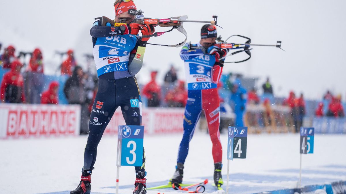 Benedikt Doll hat beim Weltcup in Hochfilzen in der Verfolgung den zehnten Platz belegt. - Foto: Georg Hochmuth/APA/dpa