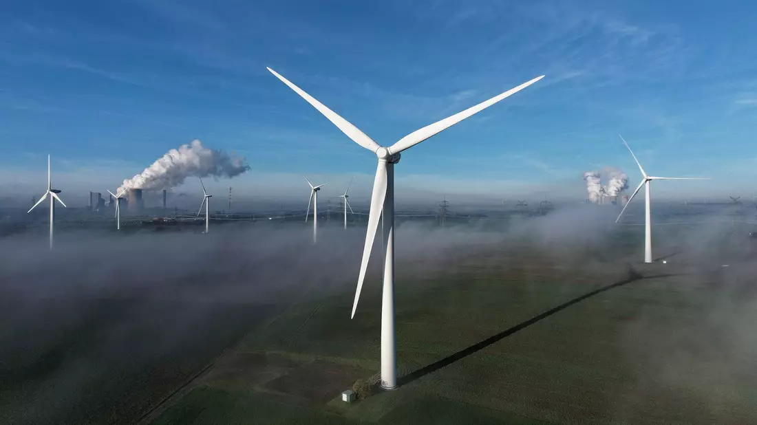 Laut einem Windenergieverband baut Europa nicht genug neue Windparks, um seine Energieziele für 2030 zu erreichen. - Bild: Henning Kaiser/dpa
