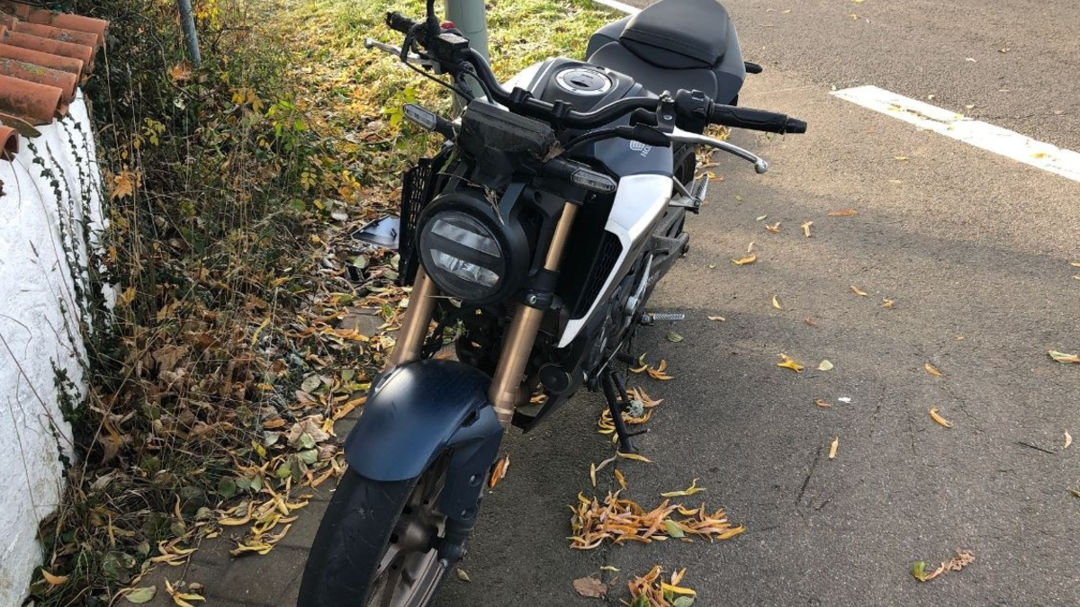 POL-RBK: Wermelskirchen - Motorradfahrer verliert im Kurvenbereich die Kontrolle und verletzt sich schwer - Foto: presseportal.de