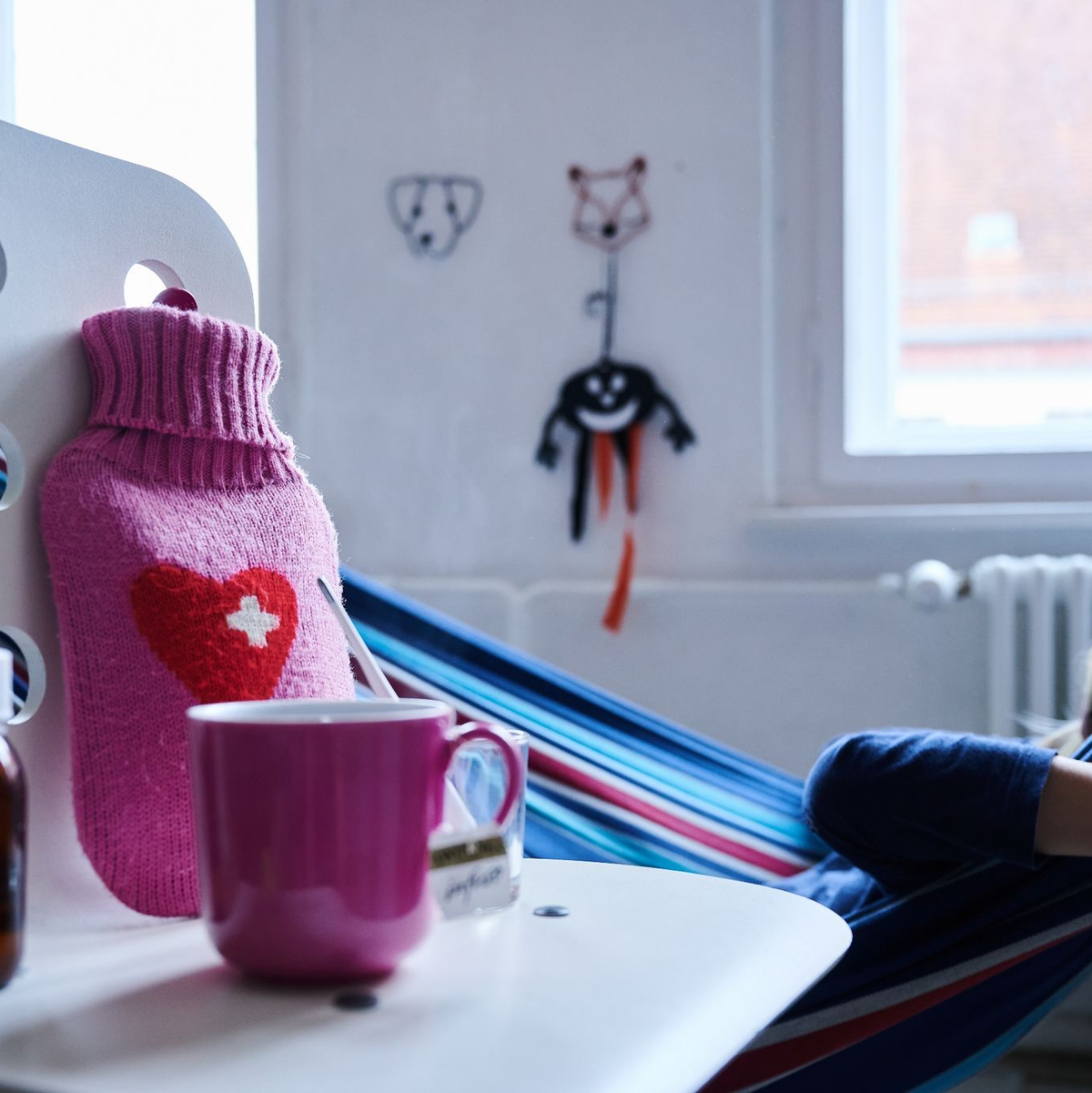 Auch bei Kindern und Jugendlichen kann das Bakterium Mycoplasma pneumoniae eine Lungenentzündung verursachen. (Symbolbild) - Foto: Annette Riedl/dpa