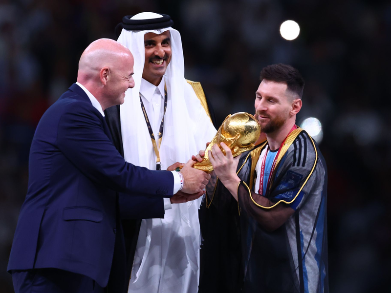 Schien selbst wenig begeistert von der Aktion: Argentiniens Kapitän Lionel Messi im Bischt. - Foto: Tom Weller/dpa