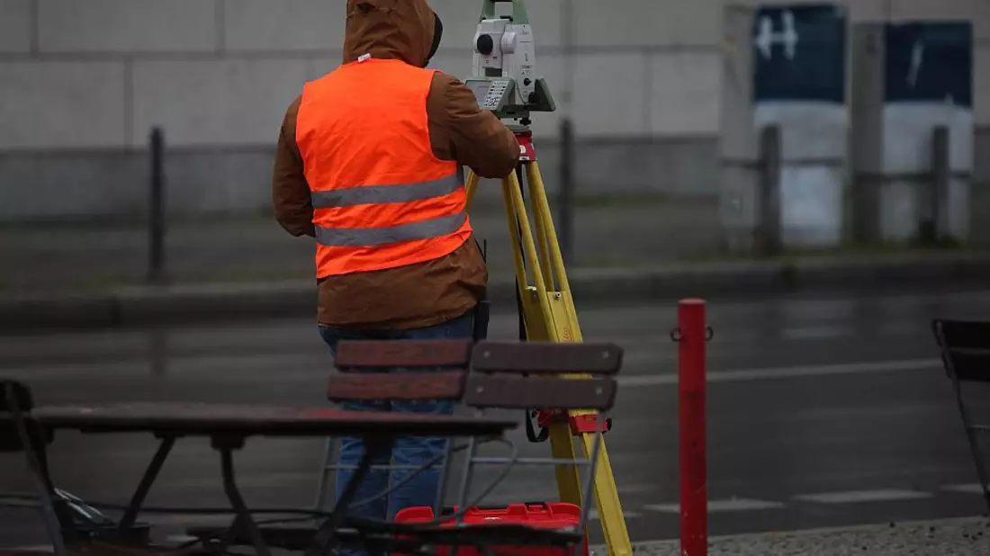 Vermesser - Bild: ?ber dts Nachrichtenagentur