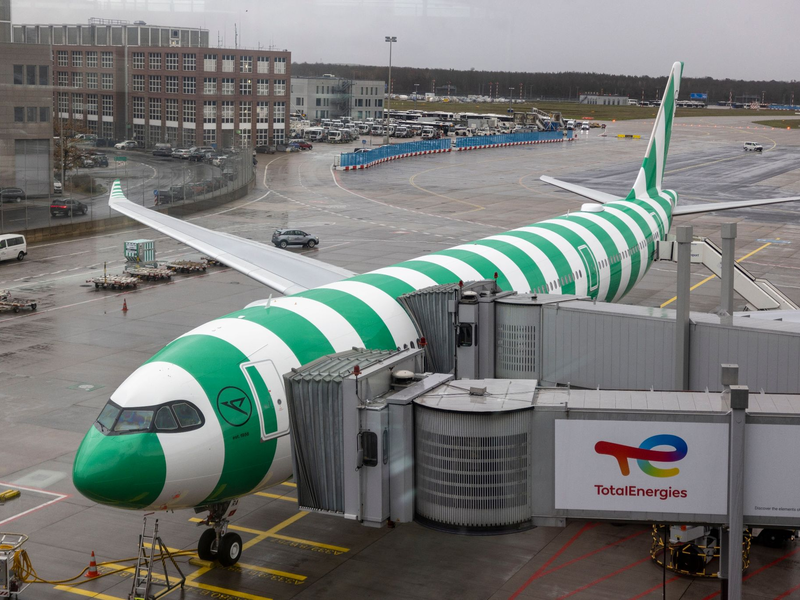 Mehrere Passagiere an Bord eines Condor-Flugs klagten über Unwohlsein (Archivbild). - Foto: Helmut Fricke/dpa