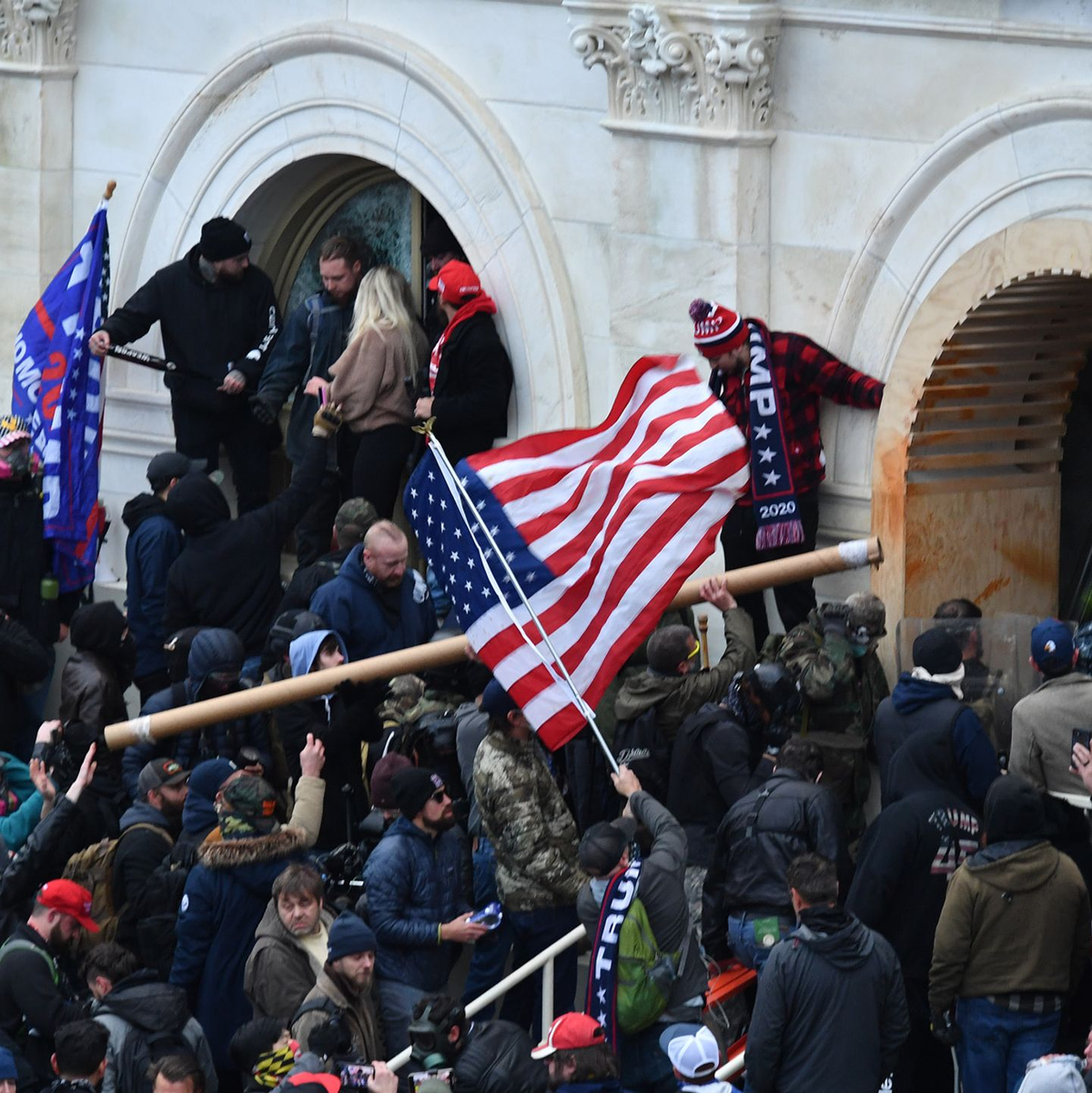 Randalierer hatten vor vier Jahren das Kapitol gestürmt, um zu verhindern, dass Bidens Wahlsieg bestätigt wird. (Archivbild) - Foto: Essdras M. Suarez/ZUMA Wire/dpa