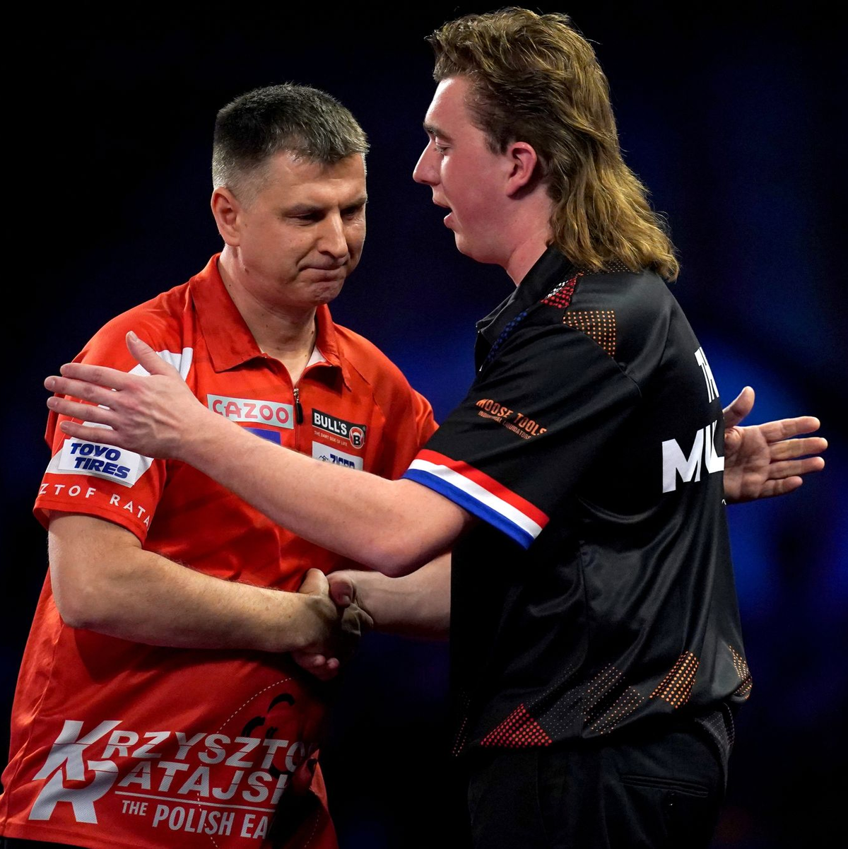 Nathan Aspinall glänzt im Achtelfinale. - Foto: John Walton/PA Wire/dpa