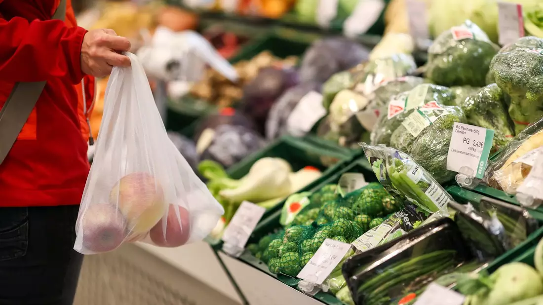 Die Inflation in Deutschland lag im Oktober um 3,8 Prozent über dem Niveau des Vorjahresmonats. - Bild: Jan Woitas/dpa