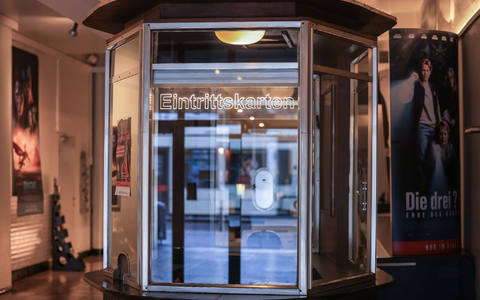 Die FSK mit Sitz in Wiesbaden sieht sich nach eigenen Angaben als «die bekannteste Jugendschutzmarke in Deutschland. (Symbolbild) - Foto: Oliver Berg/dpa