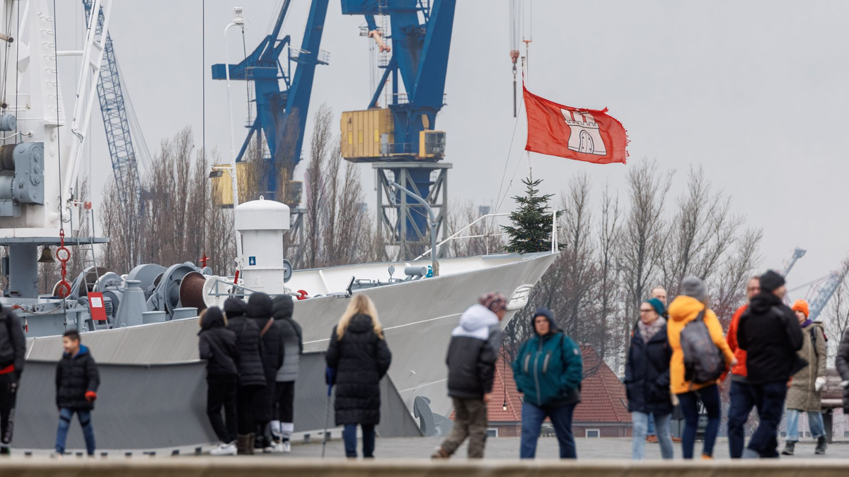 An den Küsten ist auch am Sonntag noch mit Regen und Sturm zu rechnen.  - Foto: Markus Scholz/dpa