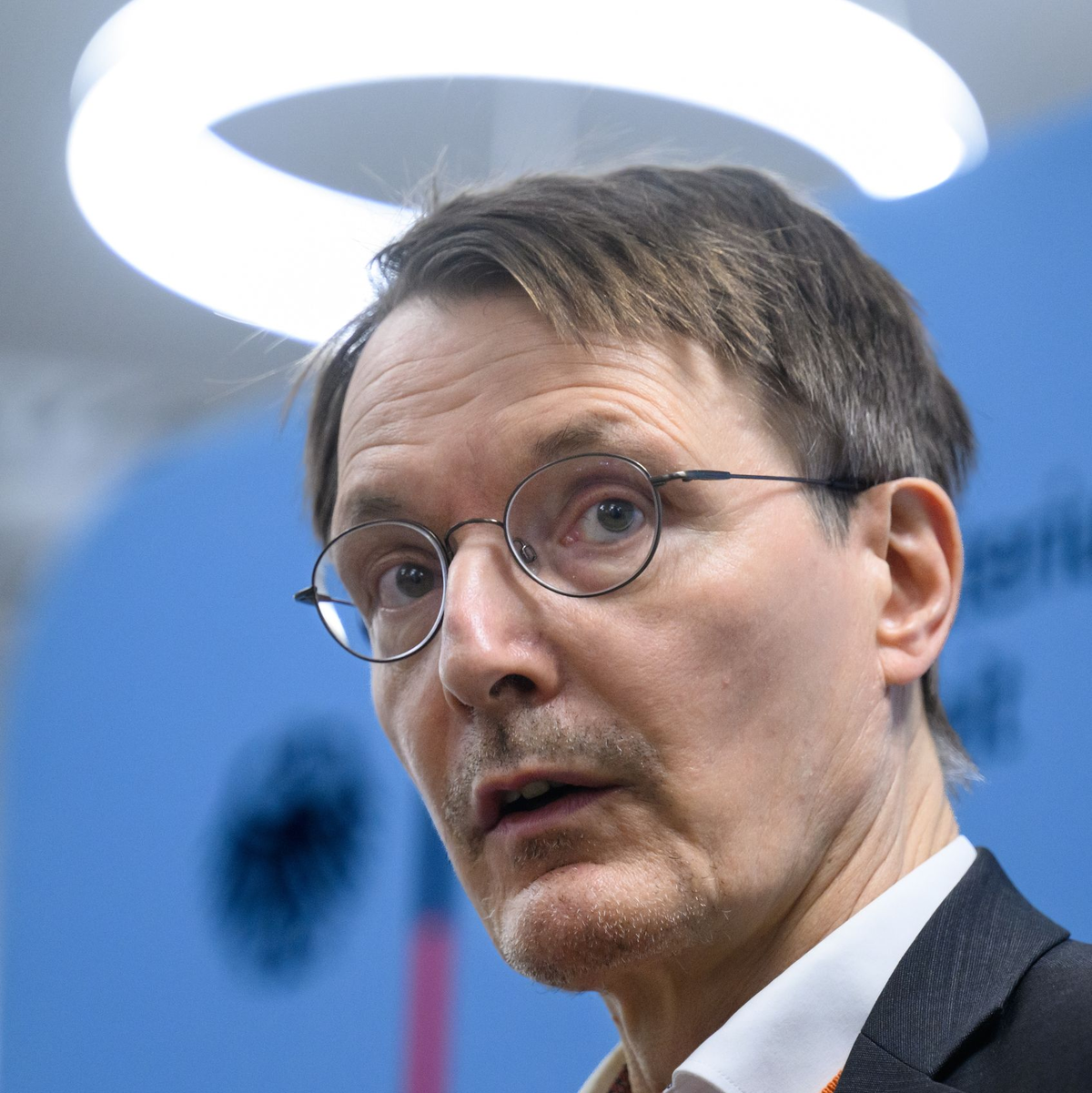 Minister Lauterbach will Patienten besser steuern. (Archivbild) - Foto: Bernd von Jutrczenka/dpa