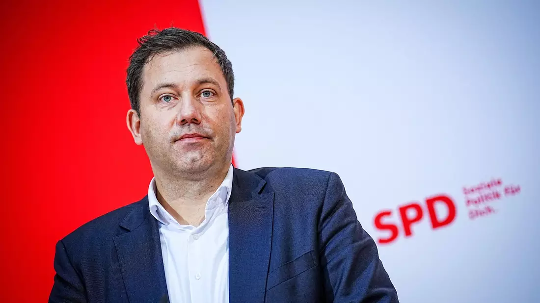 SPD-Chef Lars Klingbeil hält «echte» Reformen für die Sozialversicherungen für nötig. (Archivbild) - Bild: Kay Nietfeld/dpa
