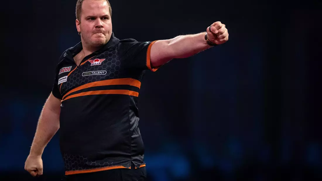 Für Dirk van Duijvenbode ist die Darts-WM vorbei. - Bild: Steven Paston/PA Wire/dpa
