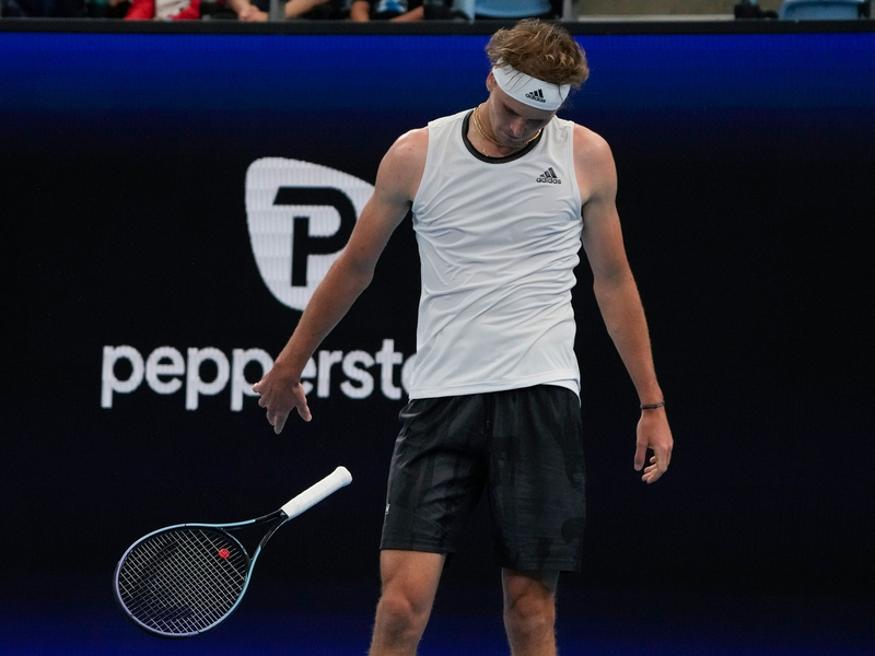 Alexander Zverev setzte sich beim United Cup gegen Stefanos Tsitsipas durch. - Foto: Mark Baker/AP/dpa