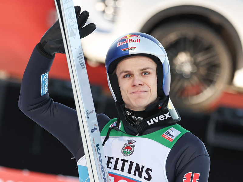 Andreas Wellinger in Aktion. - Foto: Daniel Karmann/dpa