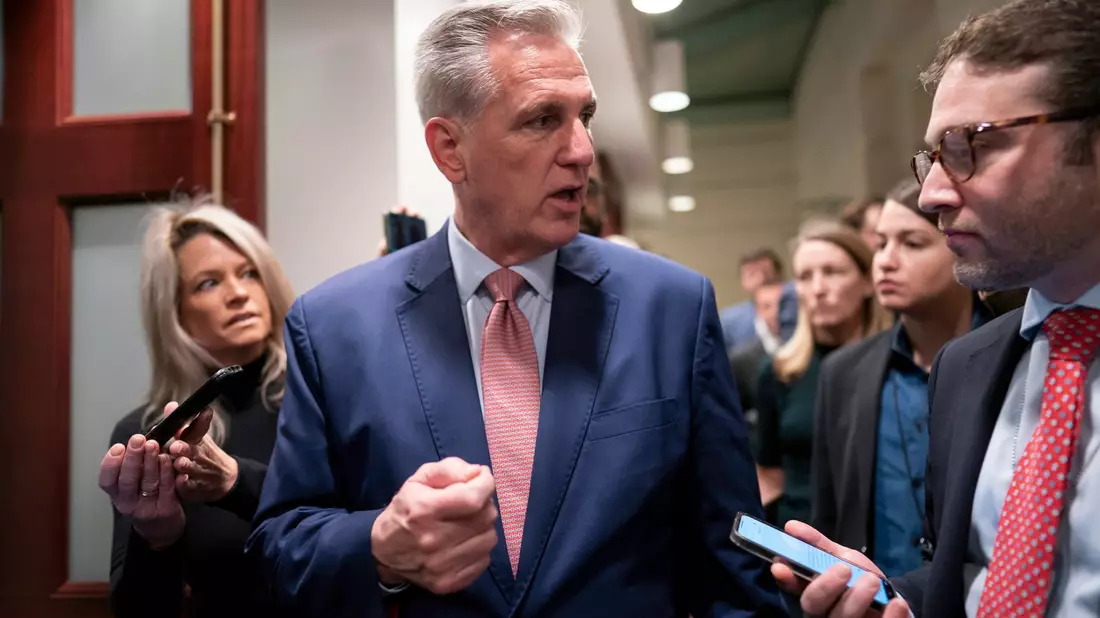 Kevin McCarthy steht unter den Republikanern in der Kritik. - Bild: J. Scott Applewhite/AP/dpa
