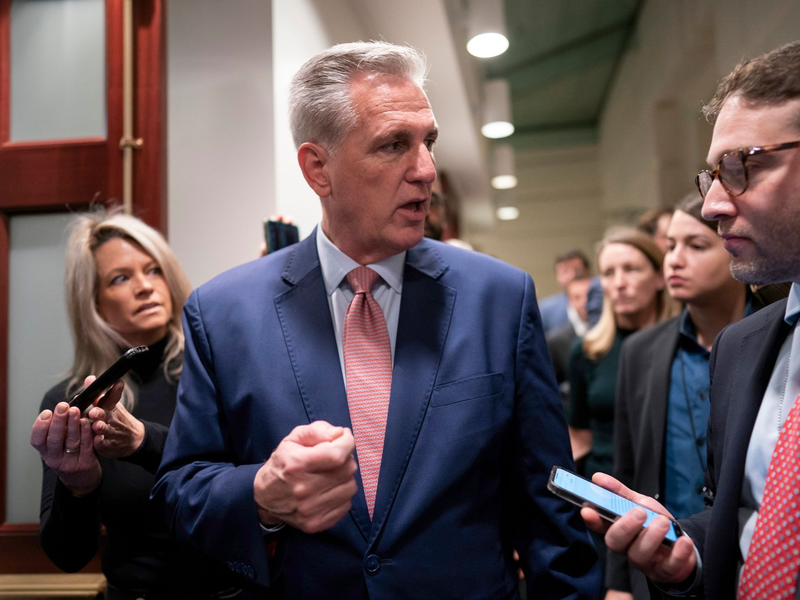 Kevin McCarthy wurde als Vorsitzender des US-Repräsentantenhauses per Votum abgesetzt. - Foto: J. Scott Applewhite/AP/dpa