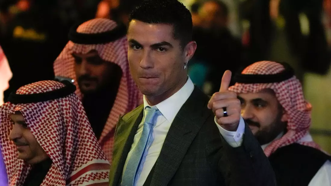 Cristiano Ronaldo wirbt unermüdlich für Fußball in Saudi-Arabien - Bild: Amr Nabil/AP/dpa