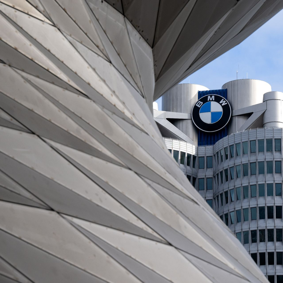 BMW hatte einen Fehlstart ins neue Jahr. (Archivbild) - Foto: Sven Hoppe/dpa