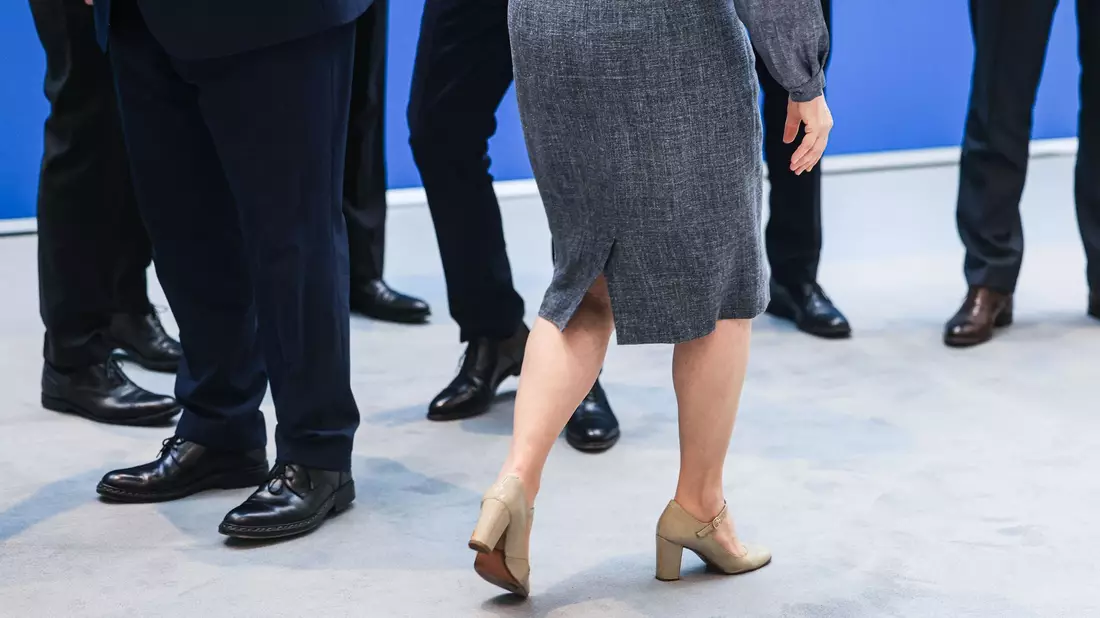 Frauen sind weiterhin selten in Führungspositionen von Unternehmen vertreten. - Bild: Oliver Berg/dpa