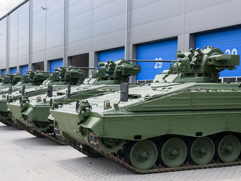 Marder-Schützenpanzer in der ukrainischen Armee. (Archivbild) - Foto: Julian Stratenschulte/dpa