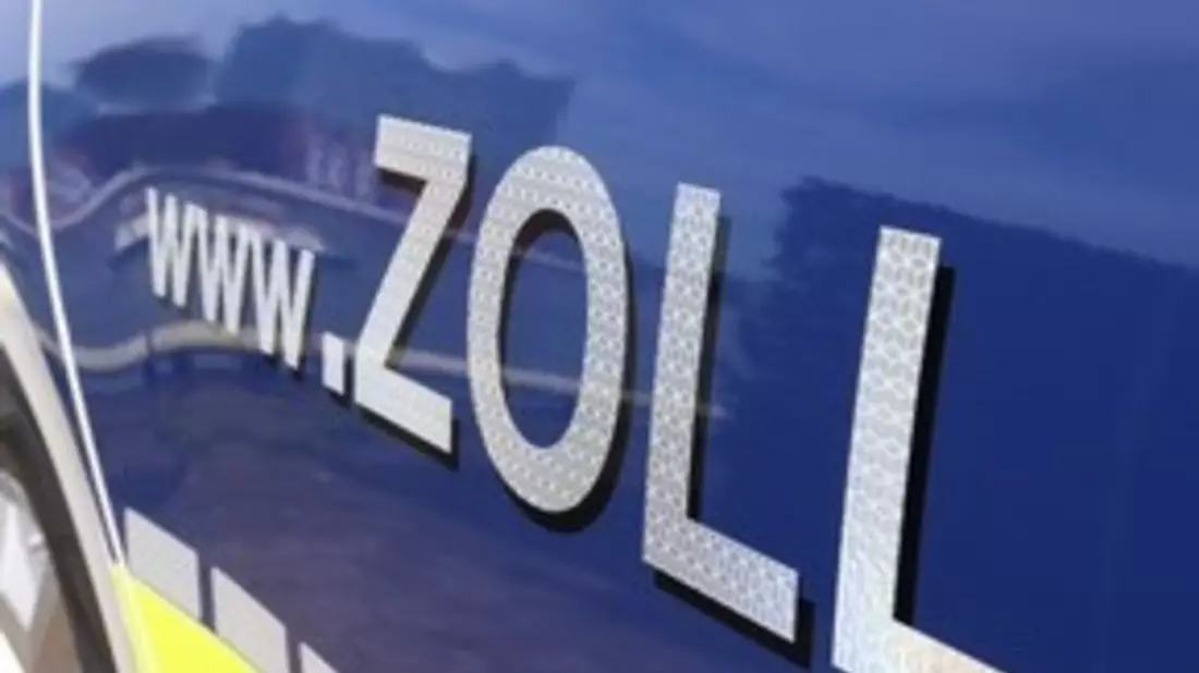 HZA-KI: Zoll prüft Barbershops, Shops und Imbisse / mehrere Verstöße festgestellt - Bild: presseportal.de