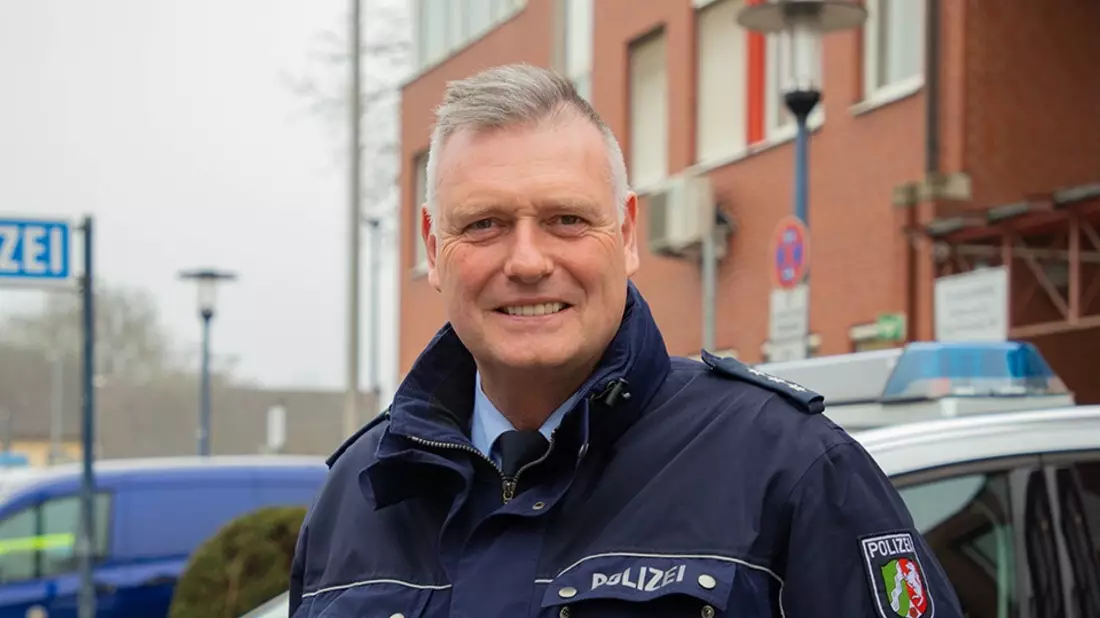 POL-UN: Kamen - Bürgersprechstunde des Bezirksdienstes mit Polizeihauptkommissar Frank Ellerkmann - Bild: presseportal.de