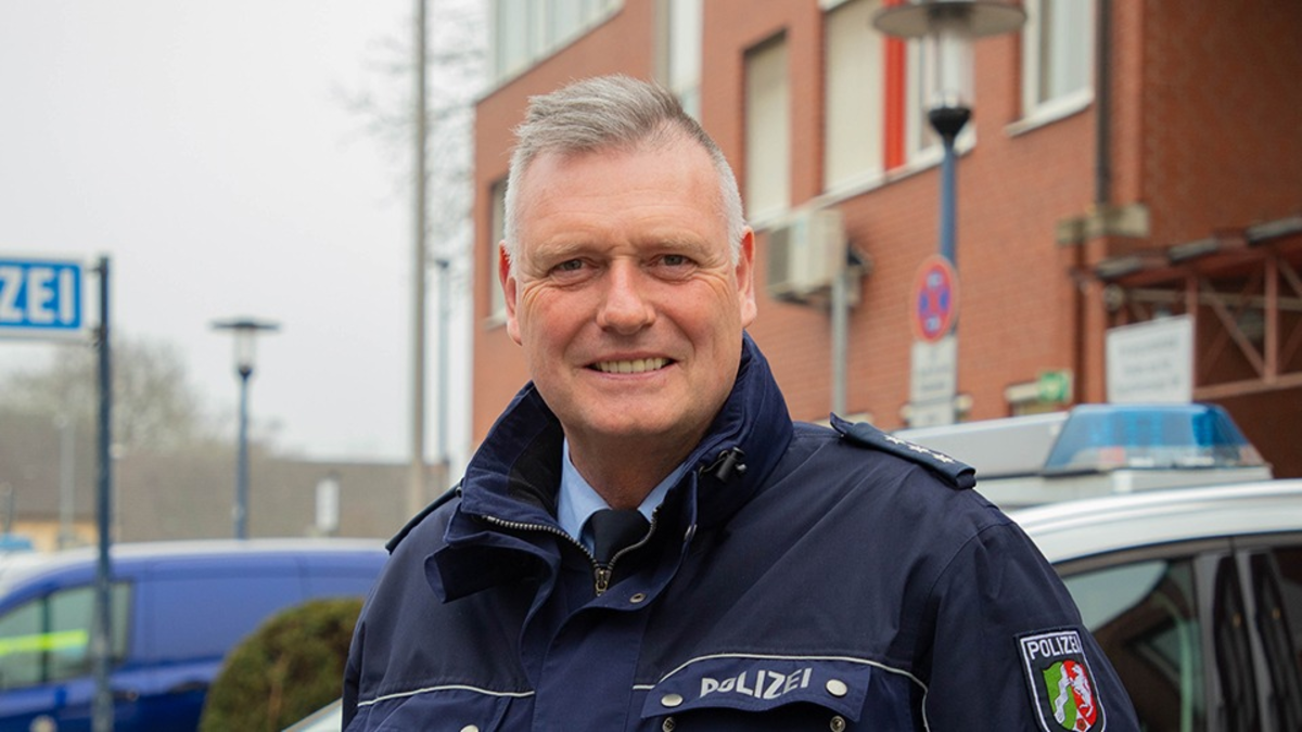 POL-UN: Kamen - Bürgersprechstunde des Bezirksdienstes mit Polizeihauptkommissar Frank Ellerkmann - Foto: presseportal.de