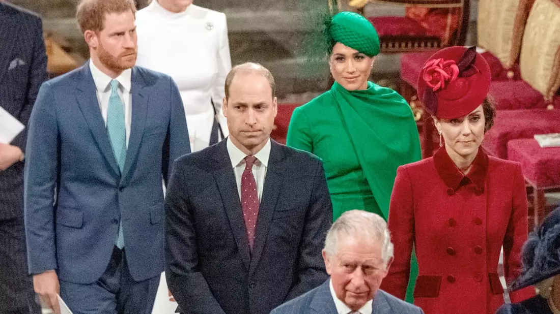 Das neue Buch über die britischen Royals könnte für Aufruhr in der Königsfamilie sorgen. - Bild: Phil Harris/POOL Mirror/AP/dpa/Archiv