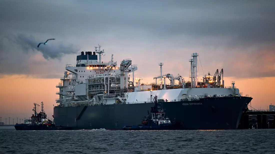 Über die Nordsee-Terminals kam 2024 im Vergleich zur Ostsee das meiste LNG. - Bild: Sina Schuldt/dpa