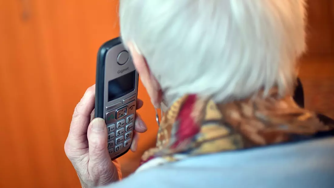 Werbeanrufe von aufdringlichen Call-Centern: 34.714 Beschwerden gingen im vergangenen Jahr bei der Bundesnetzagentur ein. - Bild: Britta Pedersen/zb/dpa
