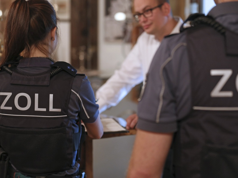 HZA-DO: Festnahme nach Fluchtversuch / Zoll deckt illegalen Aufenthalt und illegale Beschäftigung auf - Foto: presseportal.de