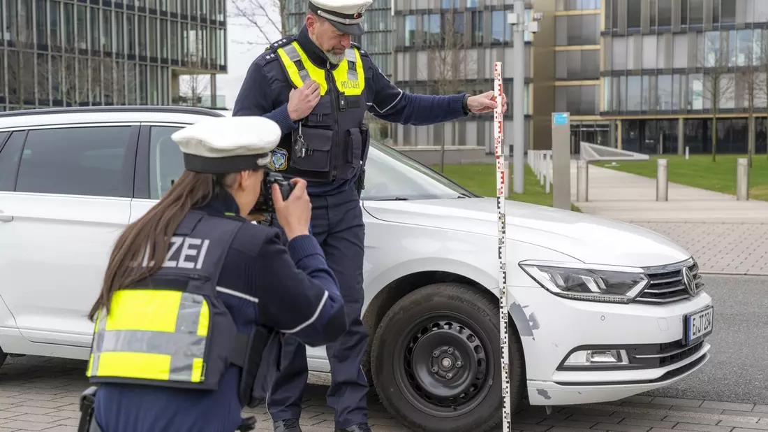 POL-ME: Verkehrsunfallfluchten aus dem Kreisgebiet - 2512081 - Bild: presseportal.de