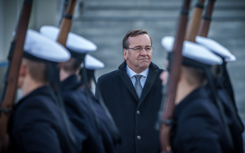 Verteidigungsminister Boris Pistorius äußert sich in Berlin zum aktuellen Stand der Taurus-Leck-Untersuchung. - Foto: Michael Kappeler/dpa