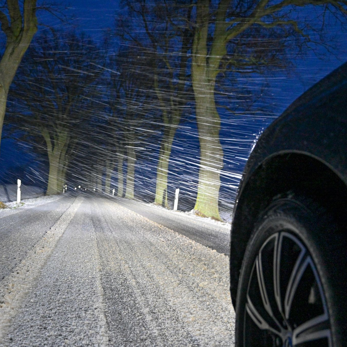 Schnee liegt auch in Brandenburg  - Foto: Patrick Pleul/dpa