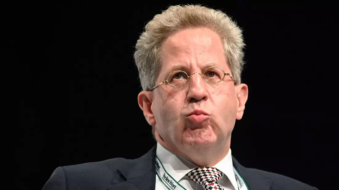 Für Hans-Georg Maaßen geht es in Erfurt um einiges. - Bild: Martin Schutt/dpa