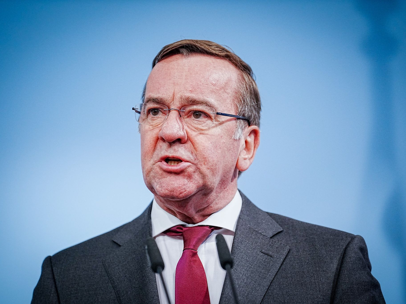 Der Verteidigungsminister kritisiert, dass zentrale Punkte seines Gesetzentwurfs geändert wurden, bevor dieser überhaupt in den Bundestag eingebracht worden ist. (Archivbild) - Foto: Kay Nietfeld/dpa