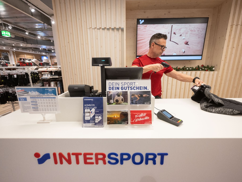 Intersport expandiert ebenfalls - bis 2030 soll es mindestens 100 neue Geschäfte geben. (Archivbild) - Foto: Marijan Murat/dpa