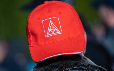 Die IG Metall hat die Beschäftigten aufgerufen, ihre Arbeit unbefristet niederzulegen. - Foto: Silas Stein/dpa