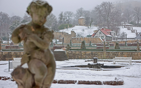 Dienstag könnten Temperaturen von 38 Grad erreicht werden (Archivbild).  - Foto: Matthias Bein/dpa