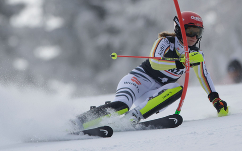 Lena DĂŒrr belegte beim Slalom in Kranjska Gora den zweiten Platz. - Foto: Giovanni Maria Pizzato/AP/dpa Lena DĂŒrr belegte beim Slalom in Kranjska Gora den zweiten Platz. - Foto: Giovanni Maria Pizzato/AP/dpa