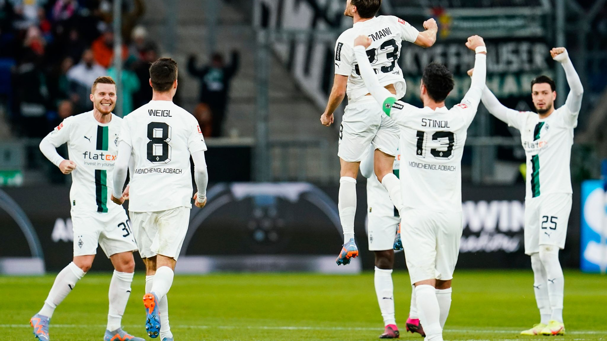 7 Tore: Die TSG Hoffenheim schlägt Borussia Mönchengladbach mit 4:3. - Foto: Uwe Anspach/dpa