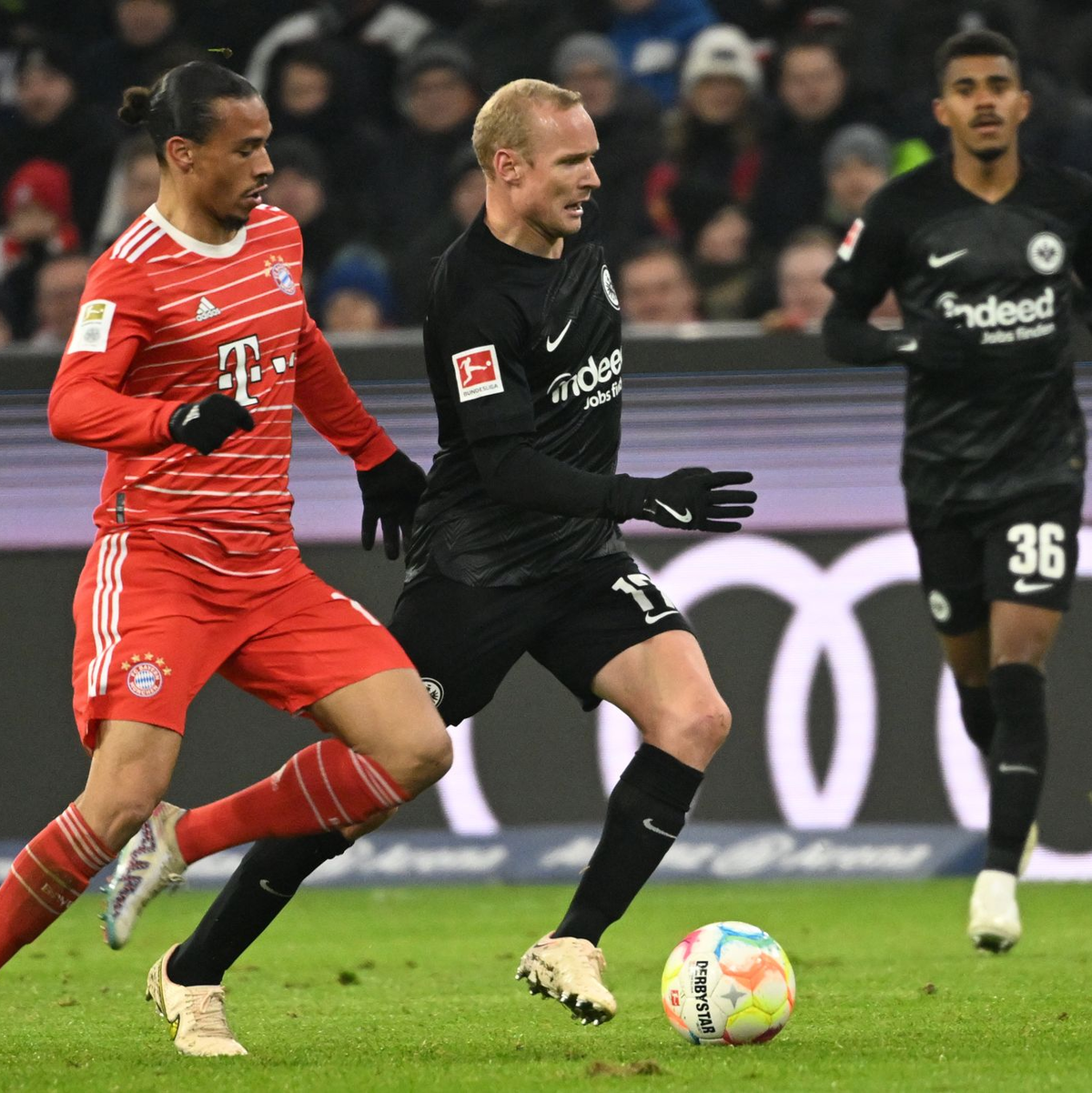 Gegen Frankfurt musste Joshua Kimmich, verletzt raus. Eine Rückkehr in Stuttgart kommt zu früh. - Foto: Sven Hoppe/dpa