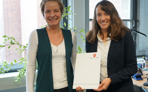 POL-OS: Demokratiefeindliche Inhalte aus dem Netz enttarnen - Osnabrücker Schüler starten KI-Projekt - Foto: presseportal.de POL-OS: Demokratiefeindliche Inhalte aus dem Netz enttarnen - Osnabrücker Schüler starten KI-Projekt - Foto: presseportal.de