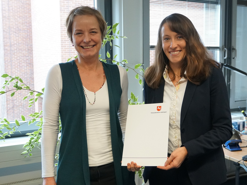 POL-OS: Demokratiefeindliche Inhalte aus dem Netz enttarnen - Osnabrücker Schüler starten KI-Projekt - Foto: presseportal.de