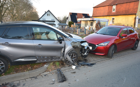 POL-HF: Fahrlässige Körperverletzung bei Verkehrsunfall- Insassen leicht verletzt - Foto: presseportal.de