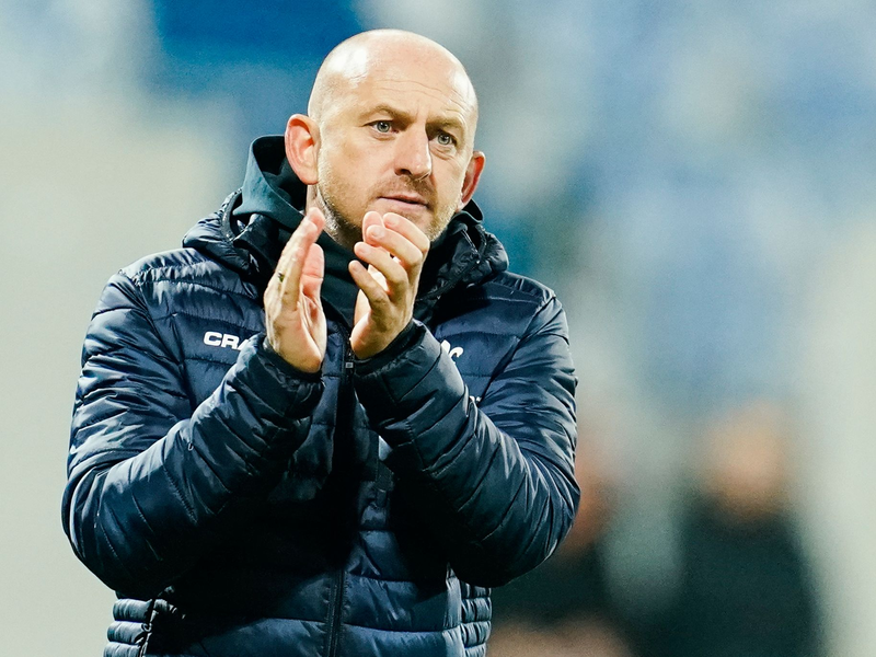 Trainer Torsten Lieberknecht kann mit Darmstadt den Abstieg nicht mehr abwenden. - Foto: Uwe Anspach/dpa