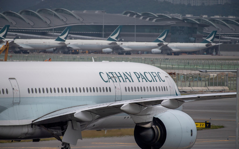 Der Flug war unterwegs von der US-Stadt Boston nach Hongkong. (Symbolbild) - Foto: Vernon Yuen/AP/dpa