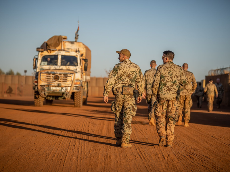 Die Soldaten der Bundeswehr haben das Feldlager Camp Castor verlassen und beendet damit seinen UN-Einsatz in Mali. - Foto: Michael Kappeler/dpa